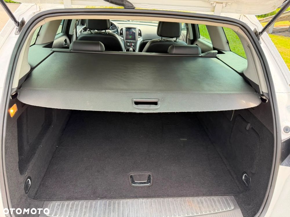 Opel Astra 2.0 CDTI Cosmo - 25