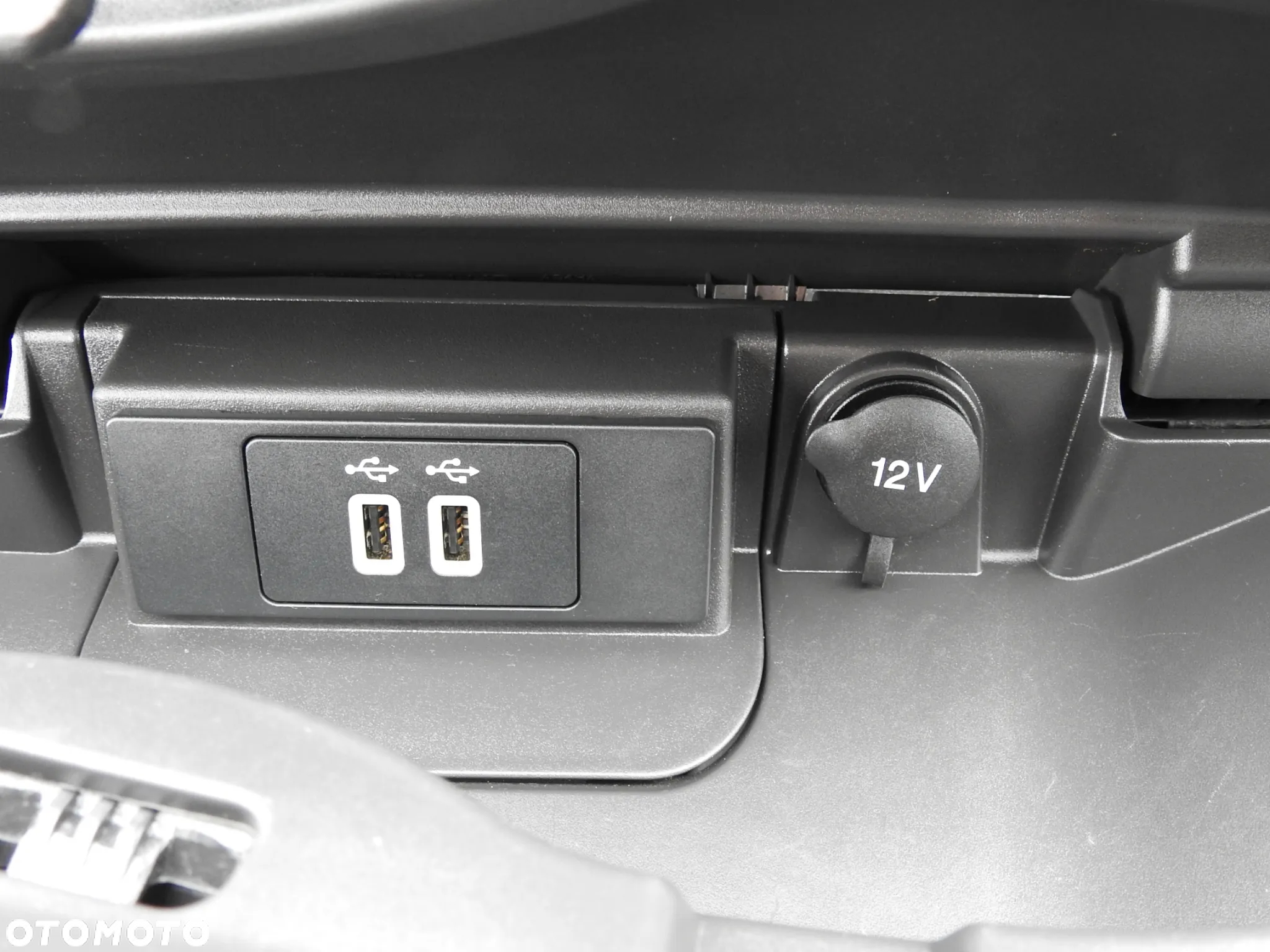 Ford TRANSIT FURGON CHŁODNIA 0*C FUNKCJA GRZANIA ZASILANIE 230V TEMPOMAT NAWIGACJA KLIMATYZACJA LEDY 130KM [ E41585 ] - 38