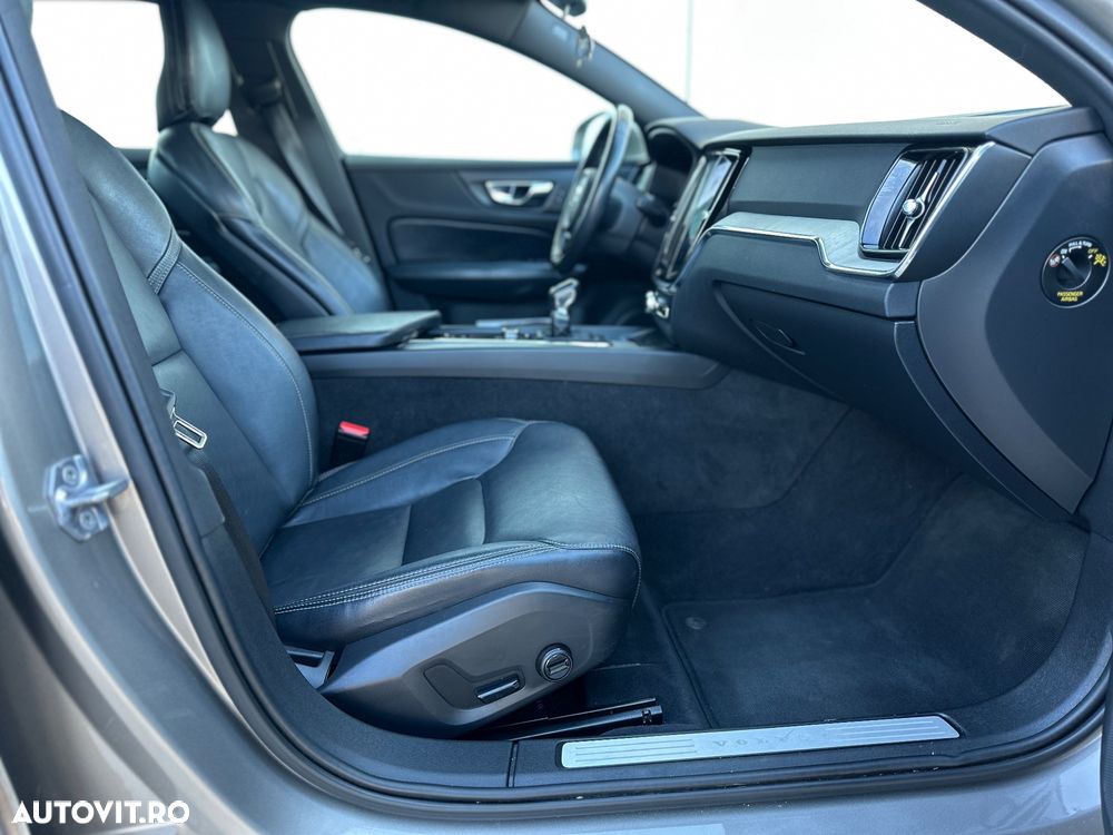 Volvo V60 T5 Geartronic Momentum - 32