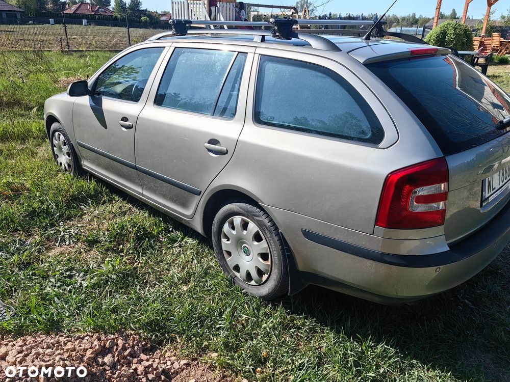 Skoda Octavia 1.6 FSI Classic - 20