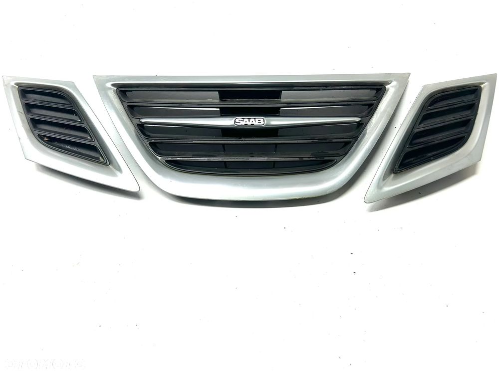 Saab 93 2008-2012 atrapa grill nerka zderzaka komplet