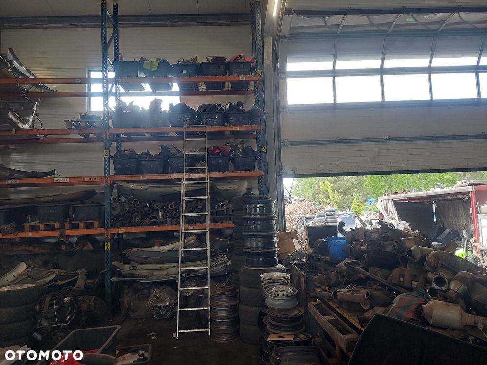 KOMPLETNY TYŁ TOYOTA RAV4 II LIFT SZARY KLAPA BAGAŻNIKA ZDERZAK LAMPY - 13