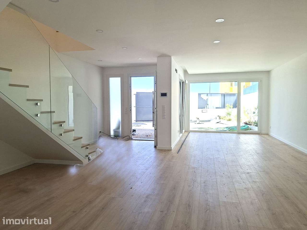 Moradia T3 nova com jardim em São Domingos de Rana - Grande imagem: 5/21