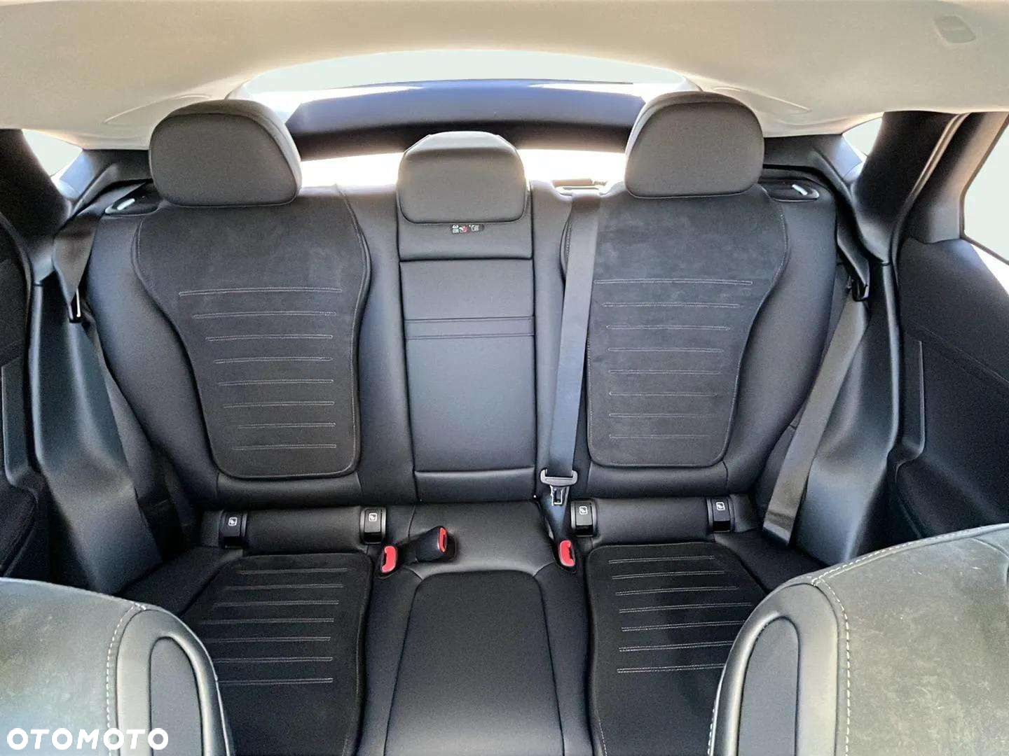 Mercedes-Benz GLC - 15