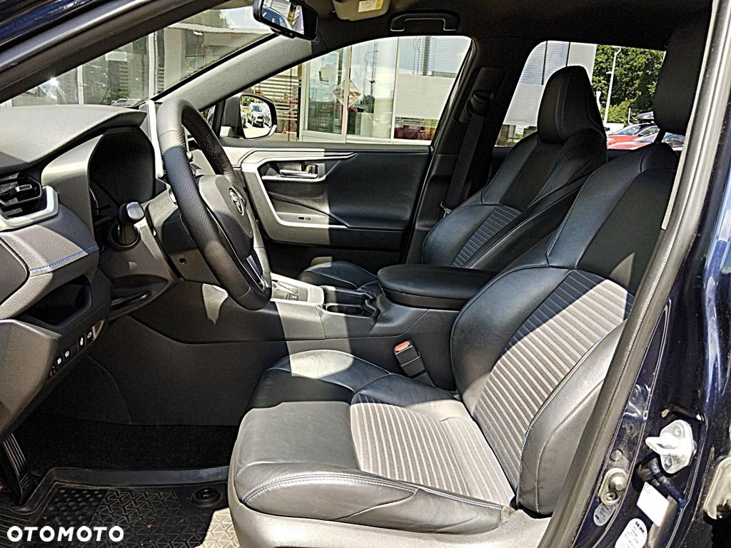 Toyota RAV4 - 12