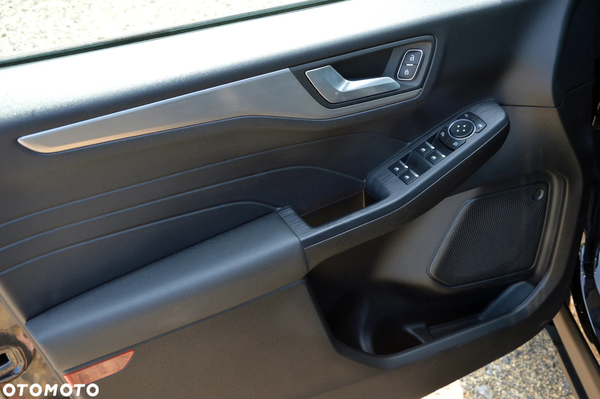 Ford Kuga 2.5 Duratec FHEV TITANIUM - 29