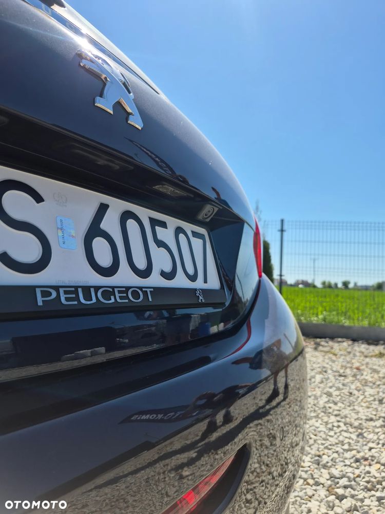 Peugeot 208 - 15