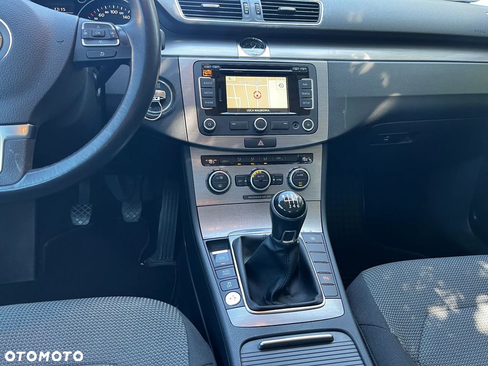Volkswagen Passat 1.4 TSI BMT Comfortline - 14