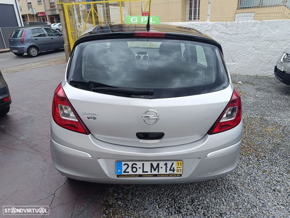 Opel Corsa 1.2 City FlexFuel - 18