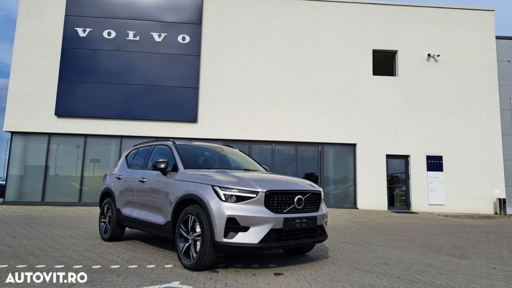 Volvo XC 40 B3 AT FWD MHEV Plus Dark - 2