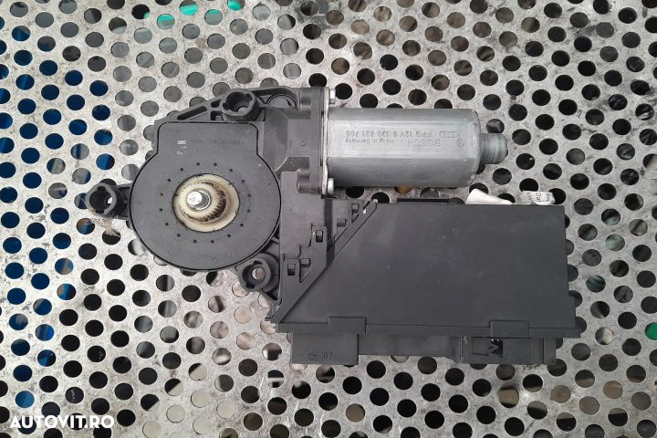 Motoras macara geam fata dreapta 3D2959793E Volkswagen VW Touareg generatia 1 7L  [din 2002 pana  2 - 2