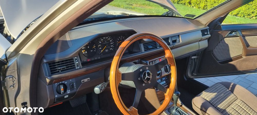 Mercedes-Benz W124 (1984-1993) - 10