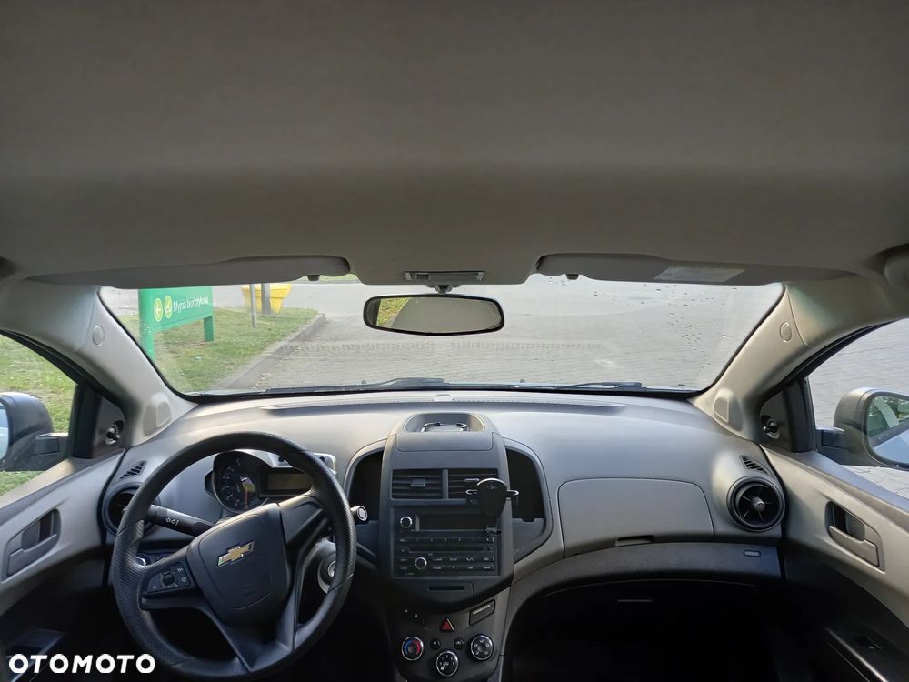 Chevrolet Aveo - 4