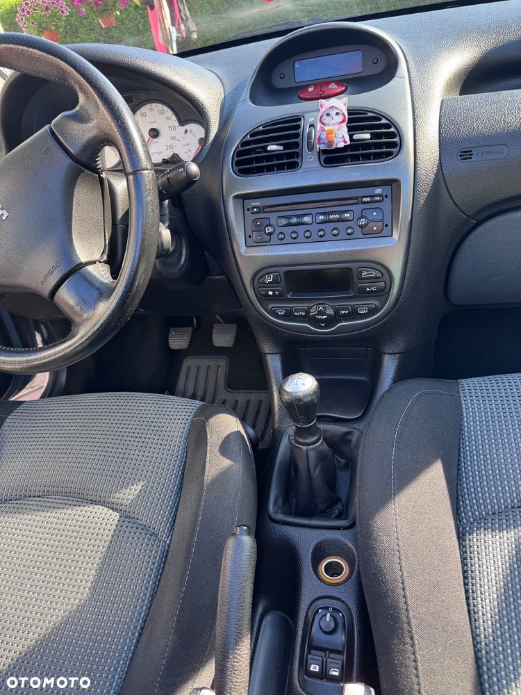 Peugeot 206 - 18