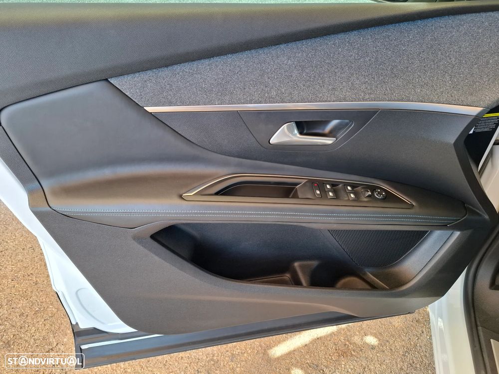 Peugeot 3008 1.6 BlueHDi Crossway EAT6 - 14