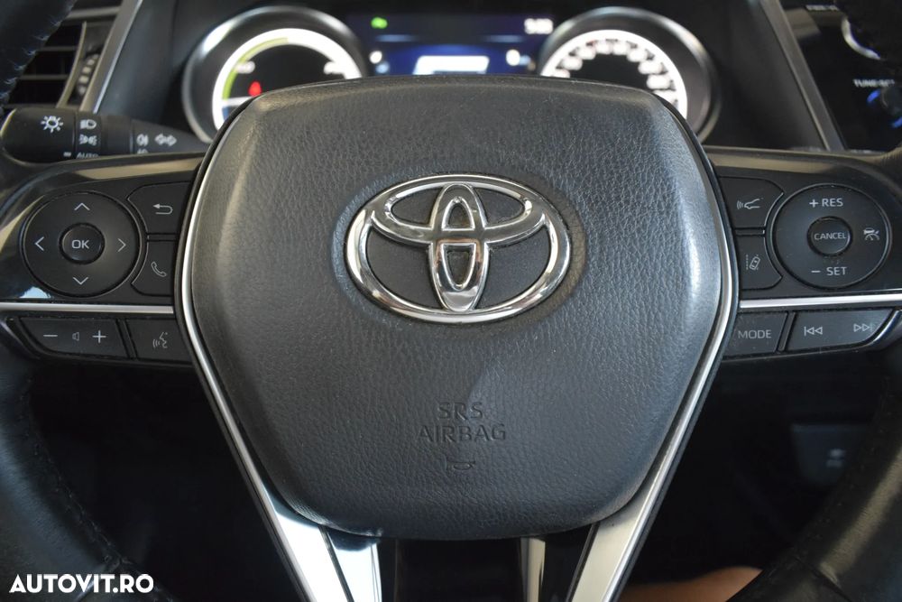 Toyota Camry Business Edition - 15