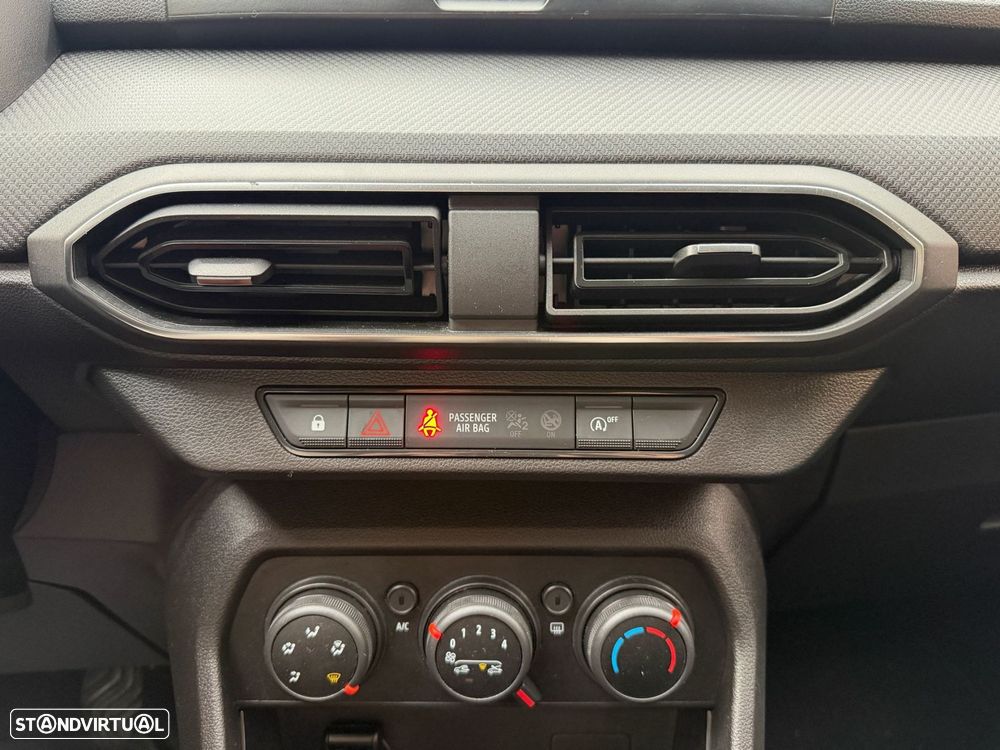 Dacia Sandero 1.0 SCe Essential - 23
