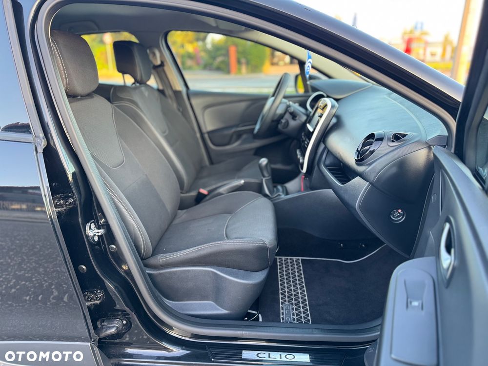 Renault Clio - 24