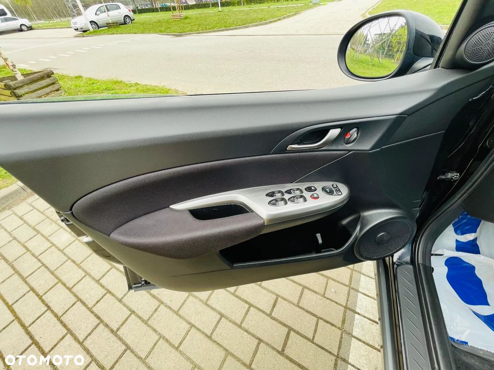 Honda Civic 1.4 i-VTEC Sport Black Edition - 17