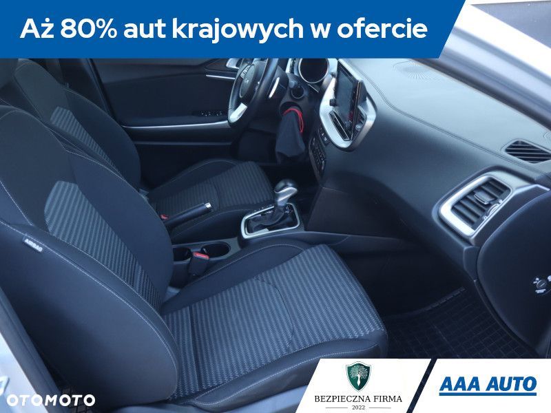 Kia Ceed - 11