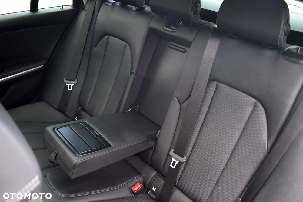 BMW Seria 3 320d xDrive Luxury Line sport - 23