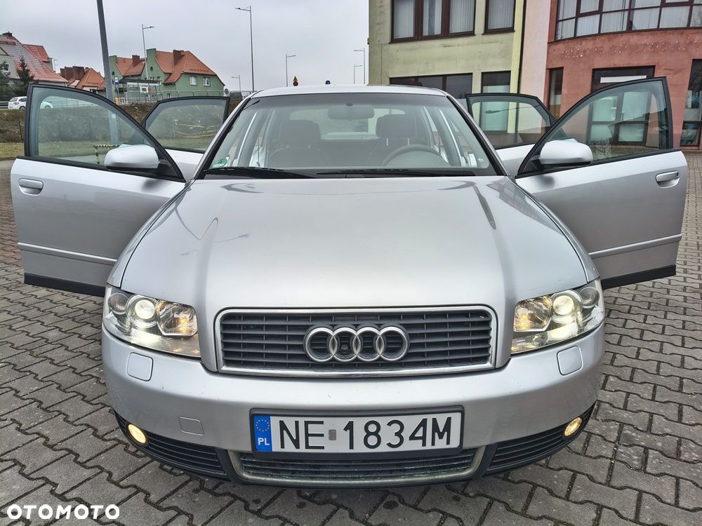 Audi A4 Limousine - 9
