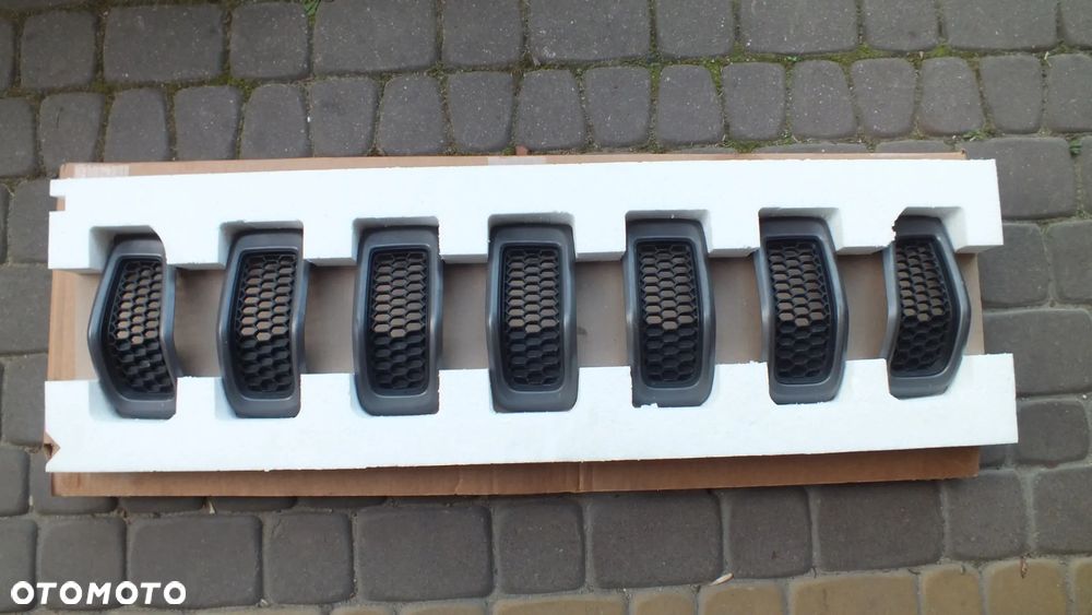 Atrapa maski Kratki Jeep Cherokee Kl Trailhawk - 1