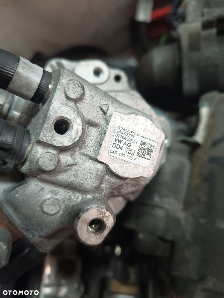 POMPA WTRYSKOWA VW AUDI 1.6 2.0 TDI 04B130755F - 1