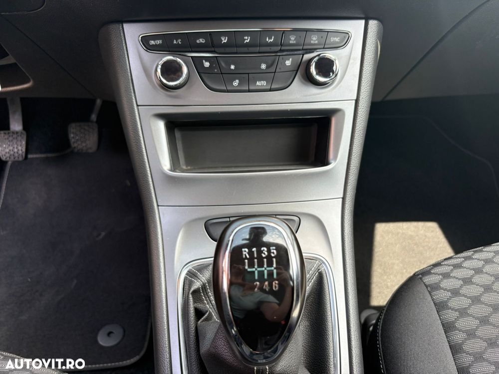 Opel Astra 1.5 Start/Stop 2020 - 9