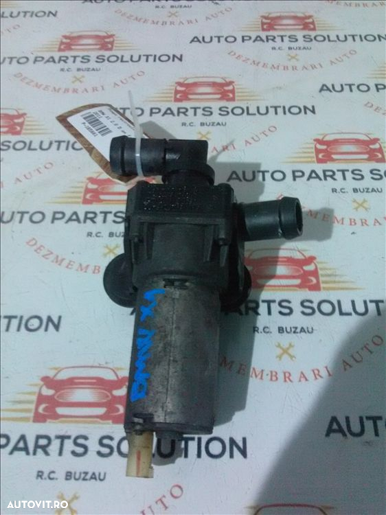 pompa recirculare apa bmw x1 2.0 d an fabr. 2011
