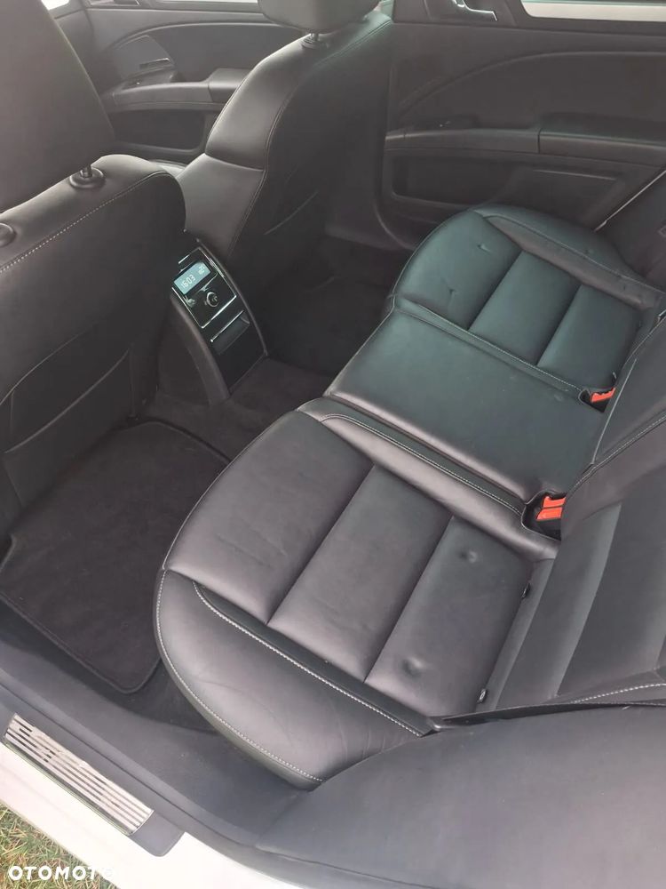 Skoda Superb 2.0 TDI DSG Ambition - 14