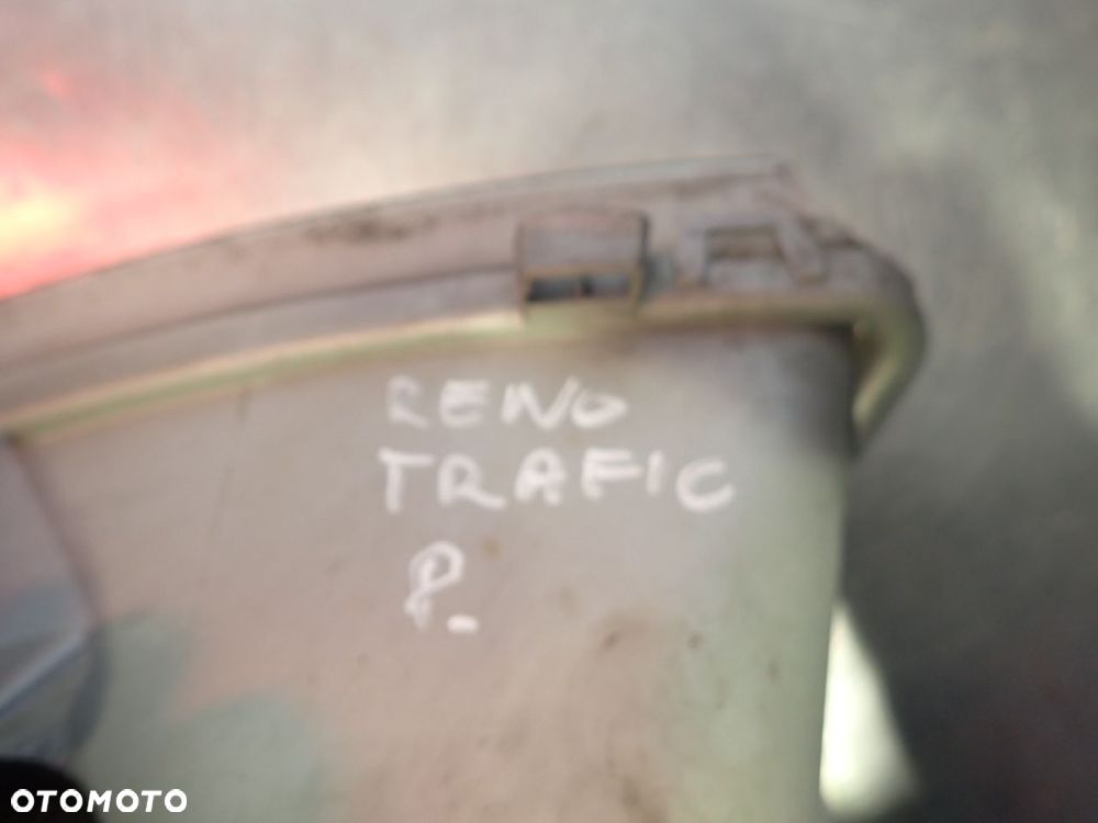 LAMPA PRAWA PRZEDNIA RENAULT TRAFIC II 1.9 - 6