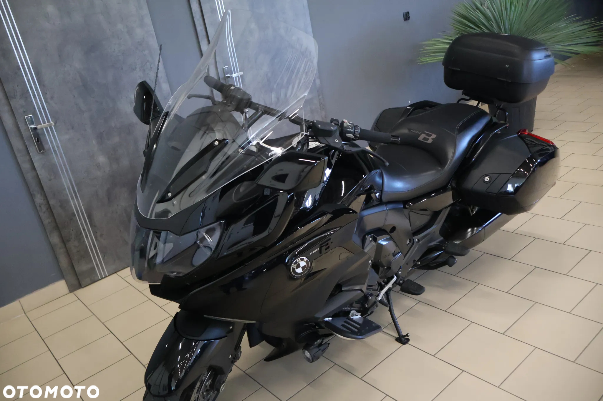 BMW K - 19