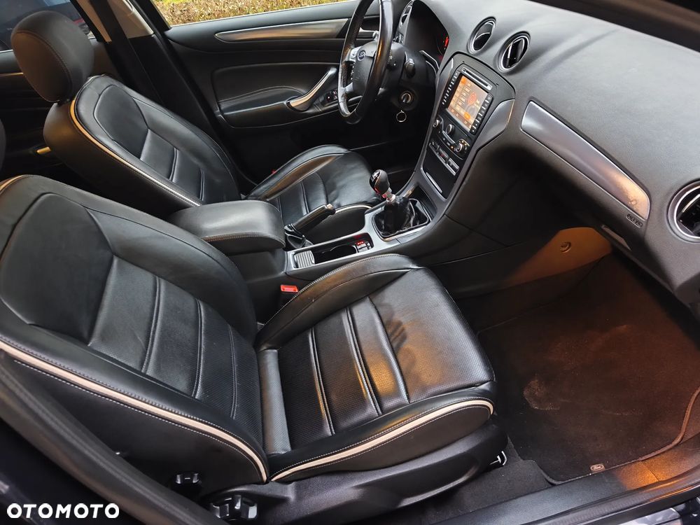 Ford Mondeo 2.0 TDCi Black Magic - 9