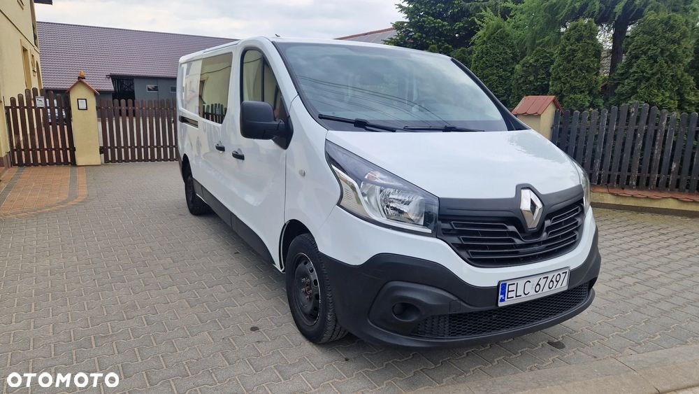 Renault Trafic doka 5 osób - 2