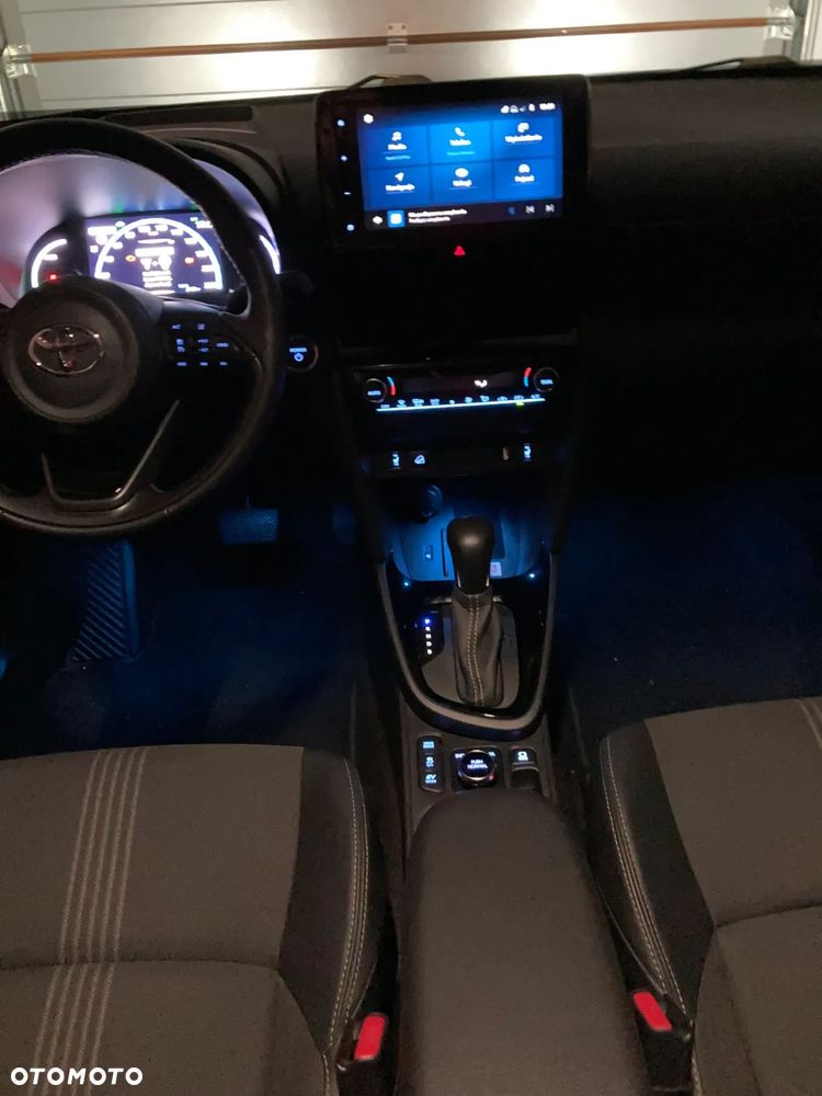 Toyota Yaris Cross - 13