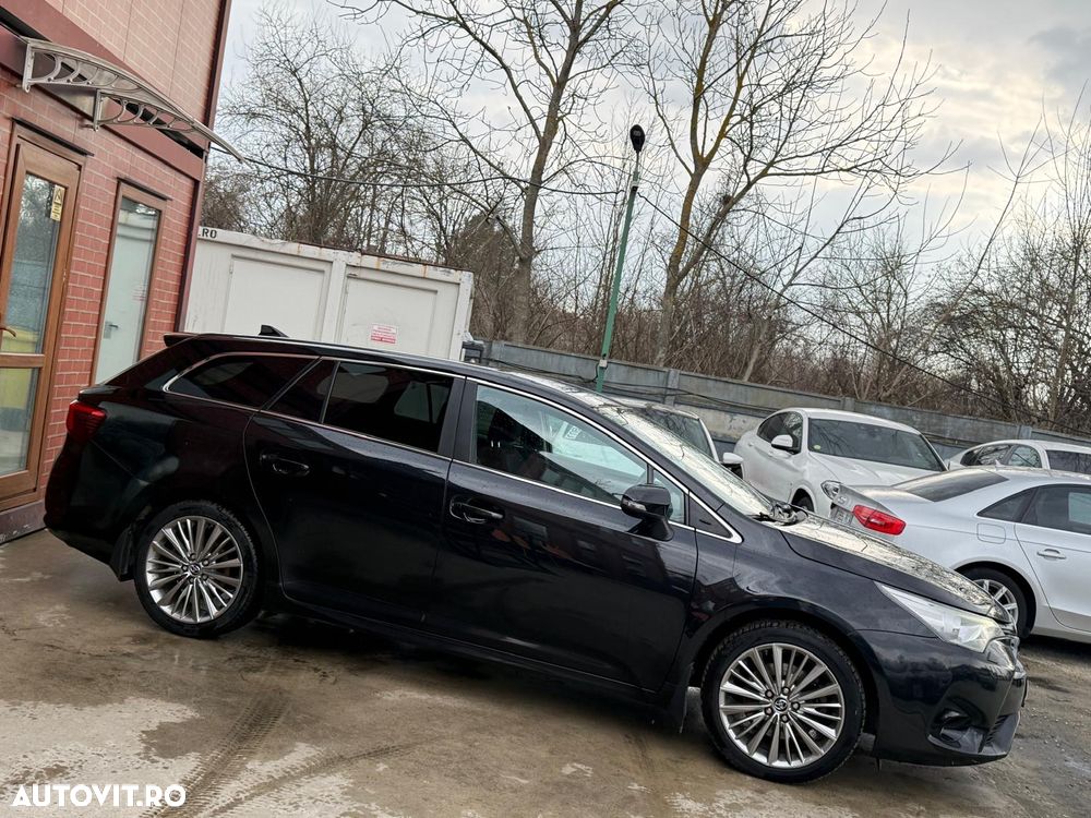 Toyota Avensis 2.0 D-4D Elegance - 37