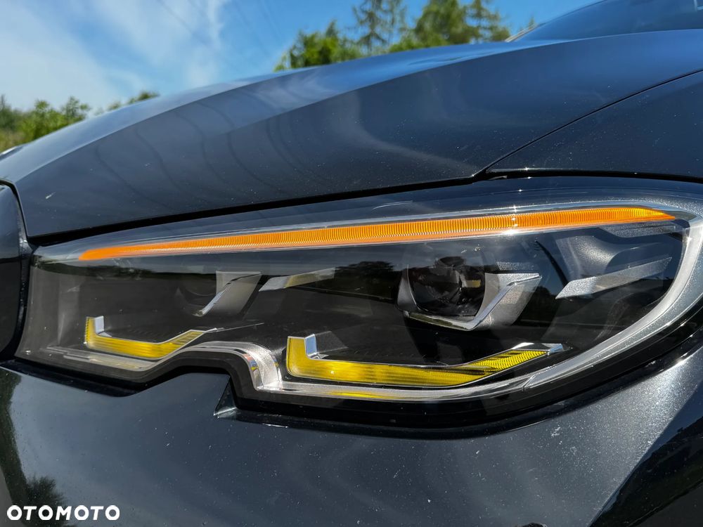 BMW Seria 3 320d Sport Line Shadow - 10