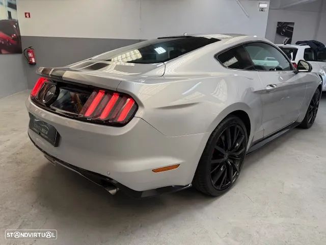 Ford Mustang 2.3i EcoBoost - 4
