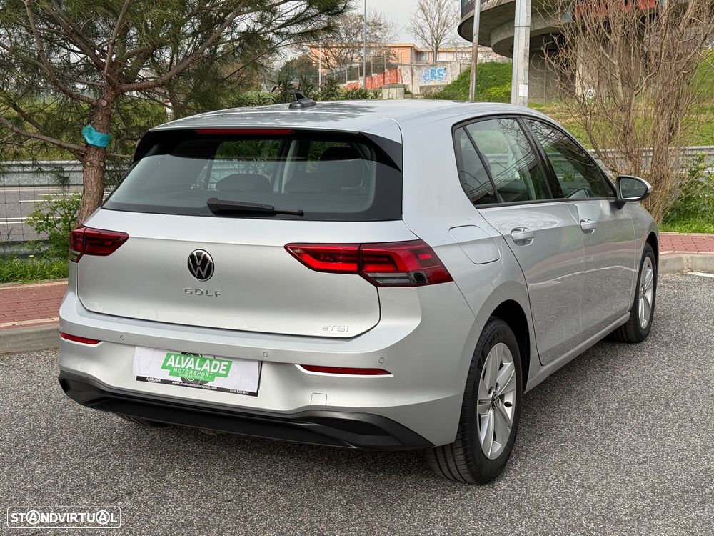 VW Golf 1.5 eTSI Life DSG - 8