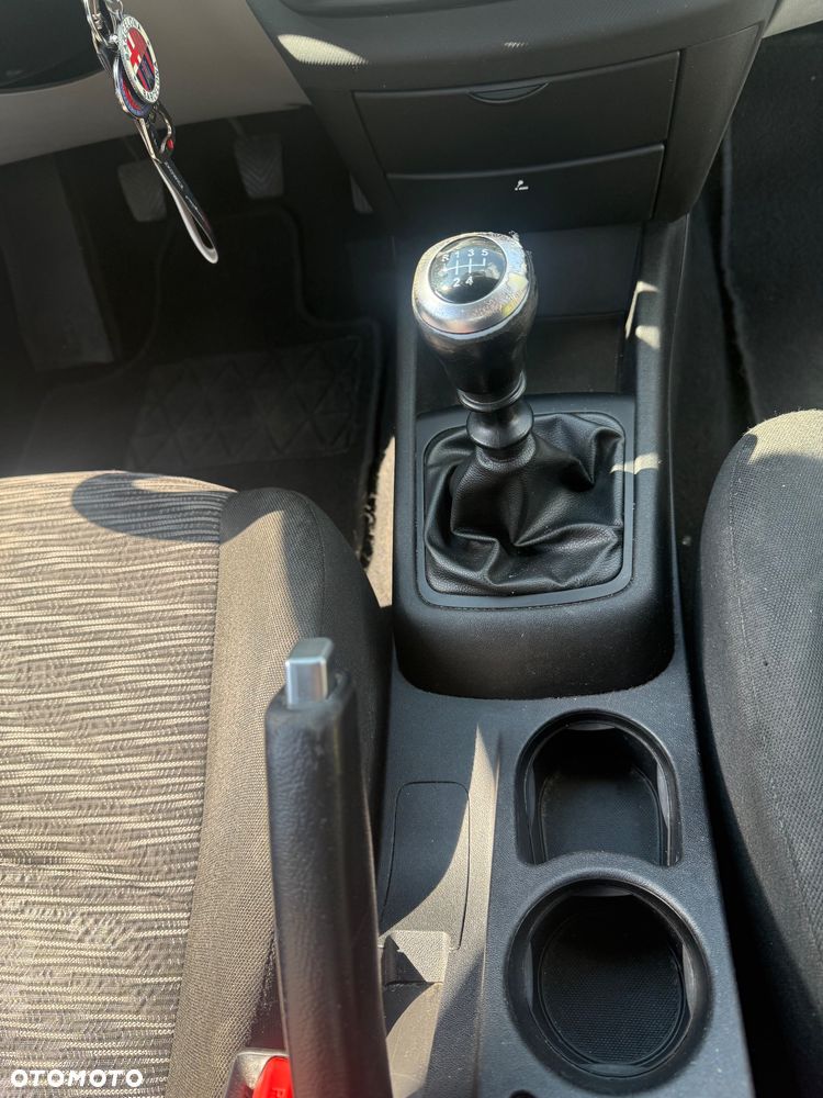 Kia Ceed 1.6 L - 16
