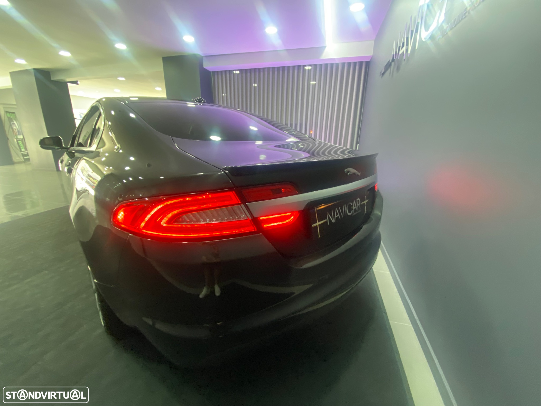 Jaguar XF 2.2 D R-Sport - 14