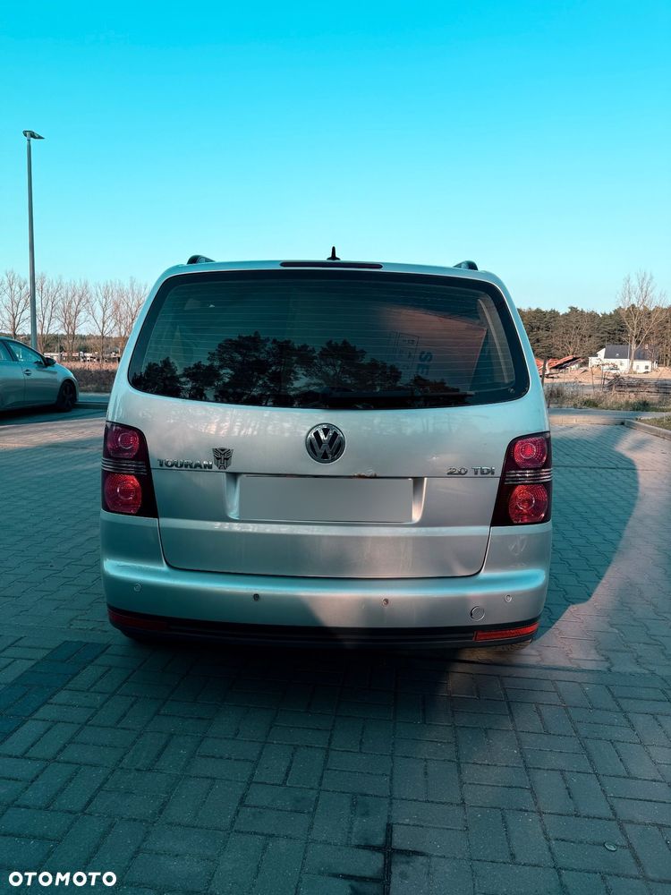 Volkswagen Touran - 2