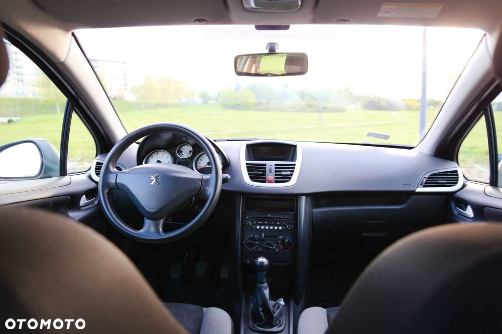 Peugeot 207 - 7