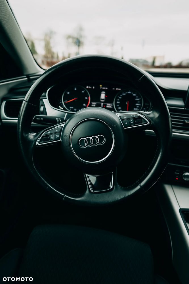 Audi A6 Avant 2.0 TDI Ultra S tronic - 25