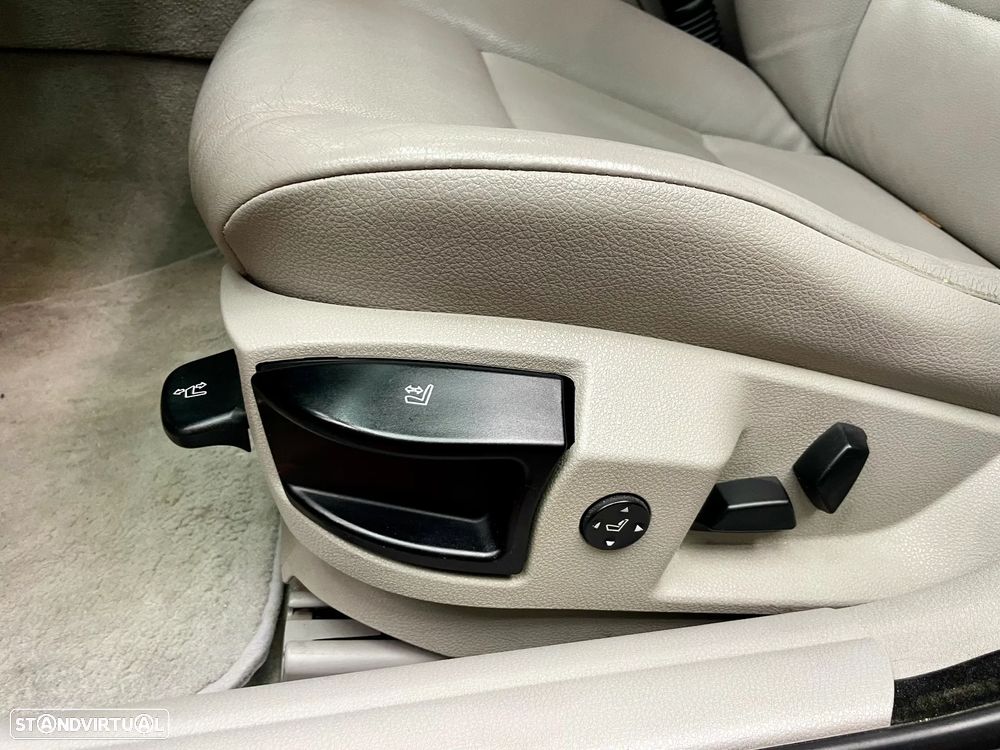 BMW 520 d Touring Luxury Line - 23