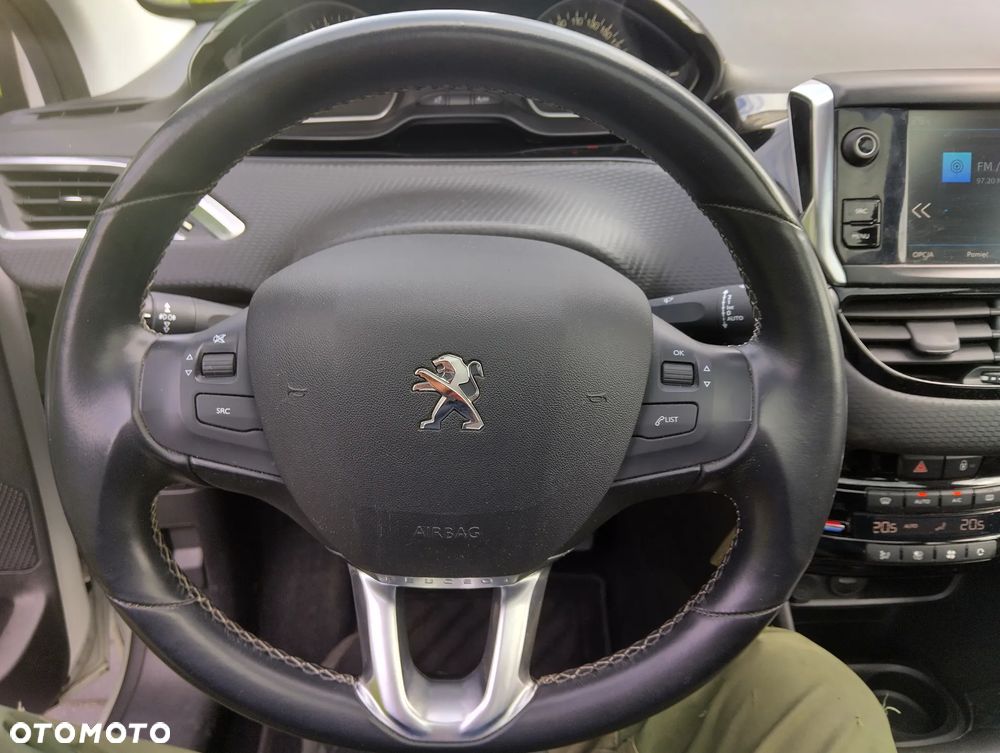 Peugeot 208 PureTech 82 Start & Stop Tech Edition - 30