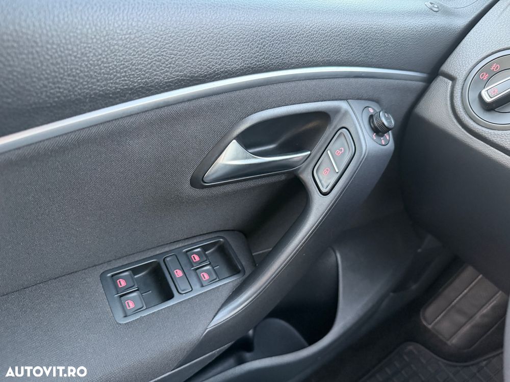 Volkswagen Polo 1.4 TDI CR Comfortline - 10