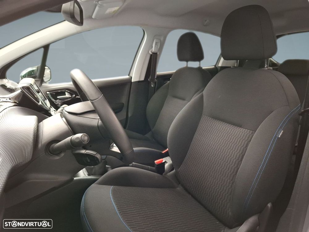 Peugeot 208 1.2 PureTech Signature - 11