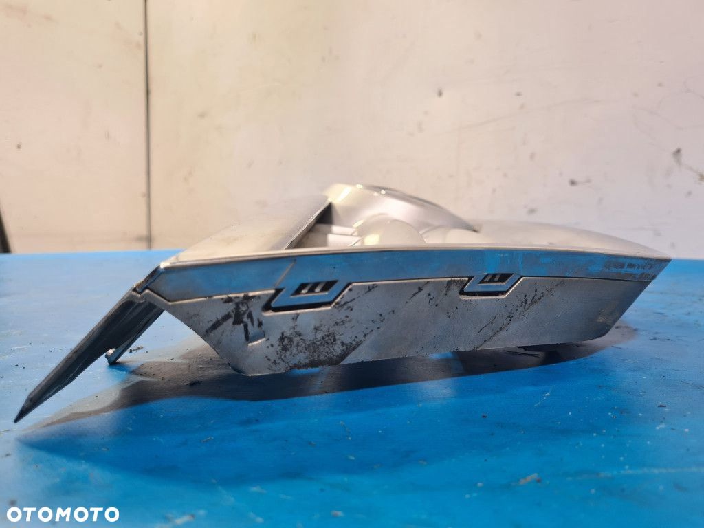 ATRAPA / GRILL VOLKSWAGEN TOUAREG 7L - 11